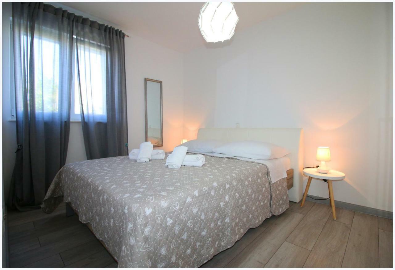 Apartments Silver Beauty Rogoznica  Extérieur photo