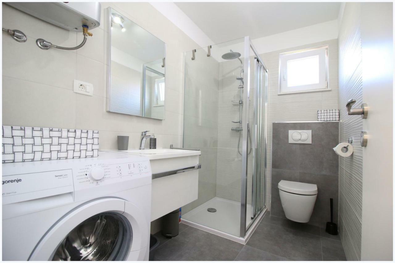 Apartments Silver Beauty Rogoznica  Extérieur photo