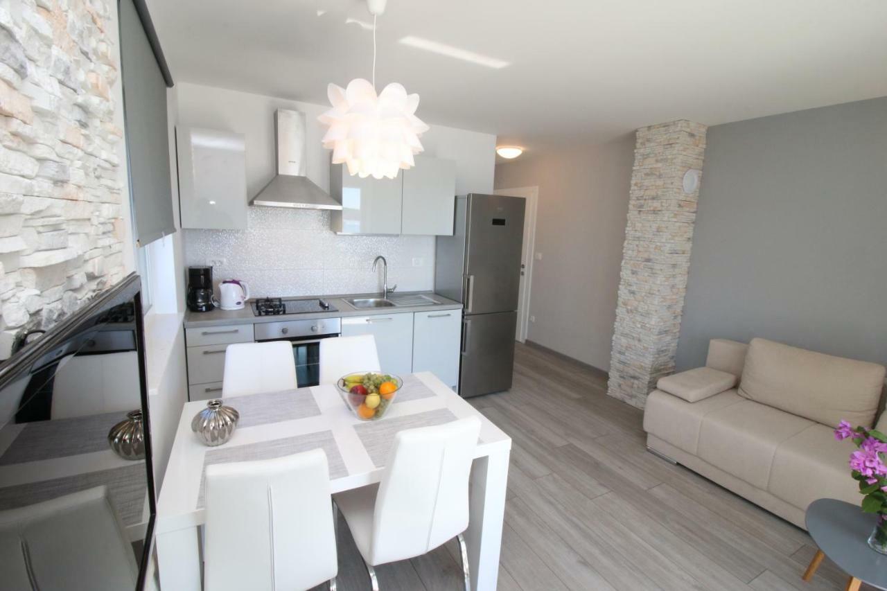 Apartments Silver Beauty Rogoznica  Extérieur photo